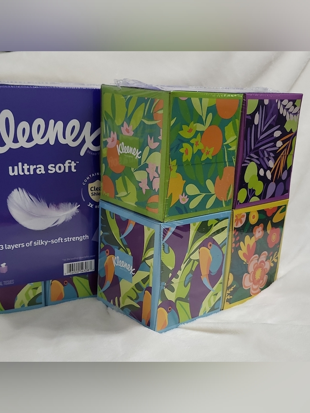 Kleenex Ultra Soft 3-Ply Tissue Box 4 Pack Clean Shield Floral Design On Boxes - Picture 4 of 9